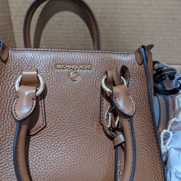 💕💕Michael Kors Mini tote 💕💕 - Picture 7 of 7